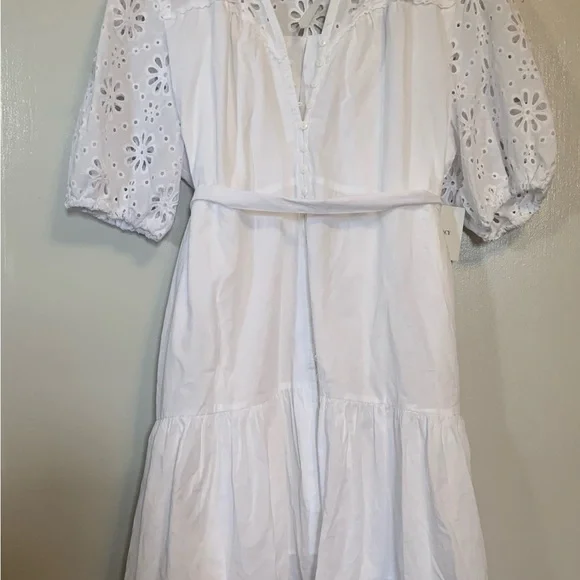 White cotton dresses - Picture 3 of 7